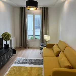Charming Parisian Appartamento